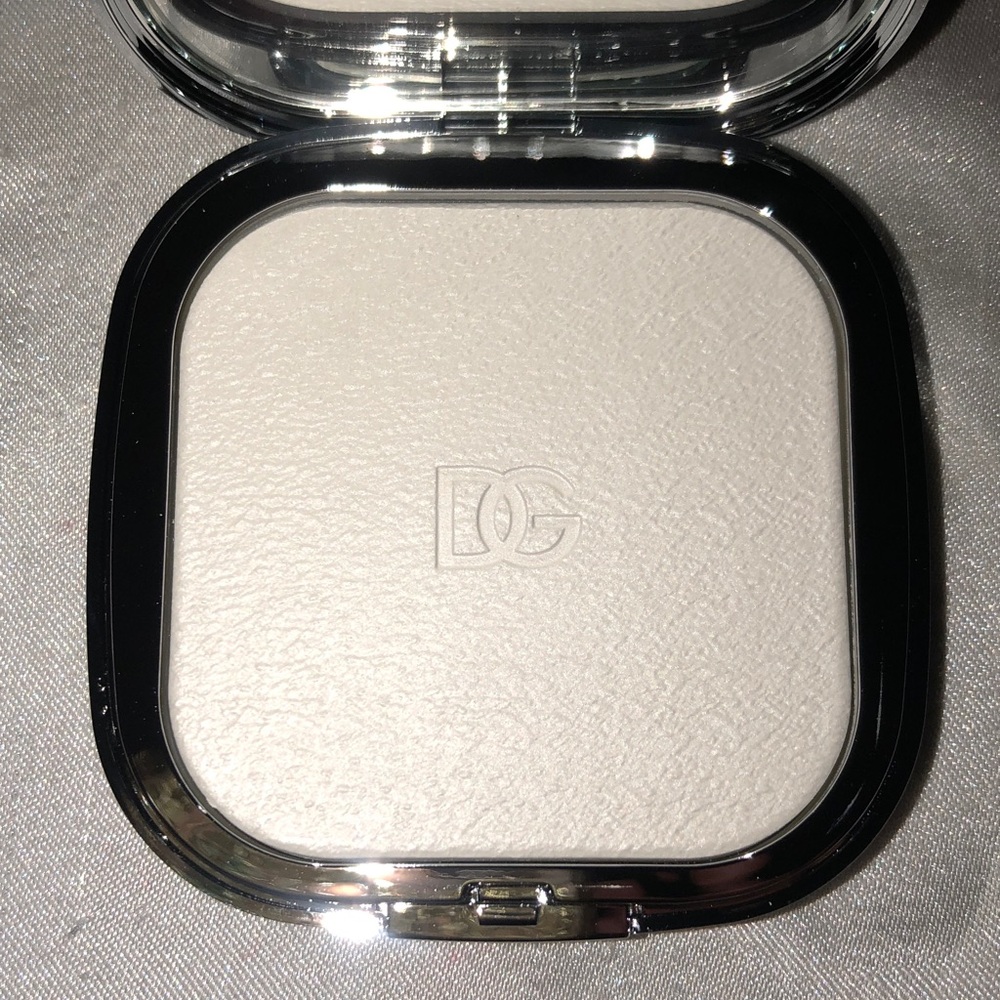 Dolce & Gabbana Solar Glow Bare Skin Beautifier Universal Blurring Powder NIB - Picture 8 of 12